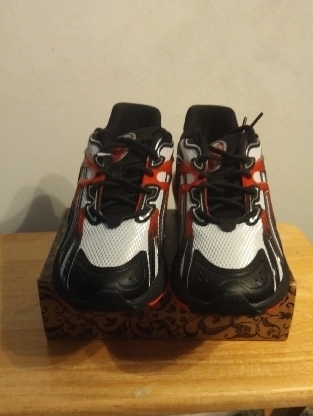 New Puma Men's Sneakers in Black, White & Red - Lace-Up Sport Size 10.5